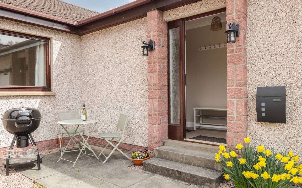 Boat of Garten Cottage | Cabin ∙ 3 bedrooms ∙ 6 guests