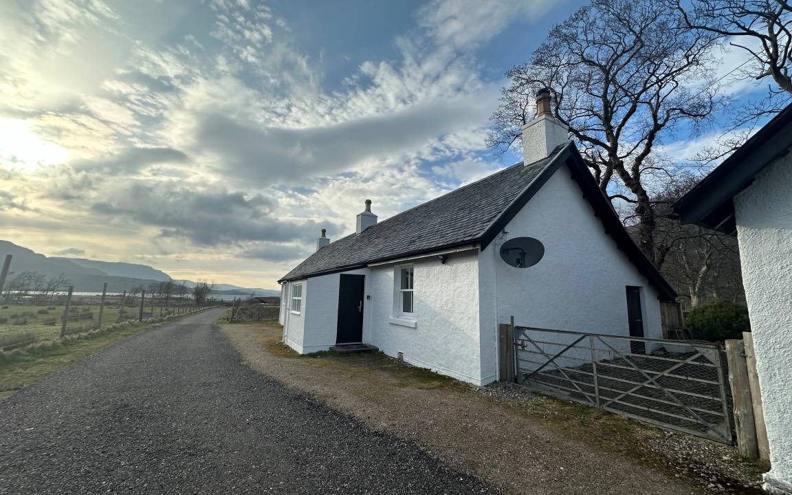 Achnasheen Cottage | Cabin ∙ 3 bedrooms ∙ 4 guests