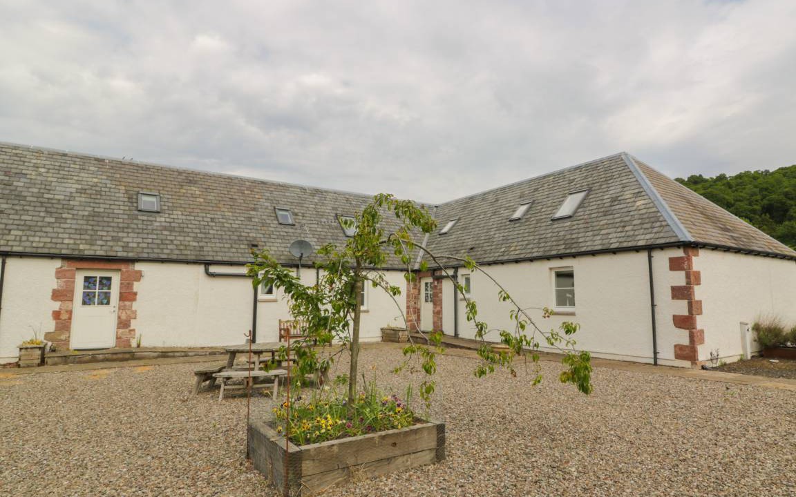 Murthly Cottage | Cabin ∙ 3 bedrooms ∙ 6 guests