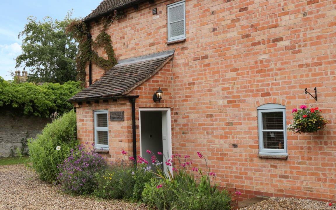 Wickhamford Cottage | Cabin ∙ 4 bedrooms ∙ 7 guests