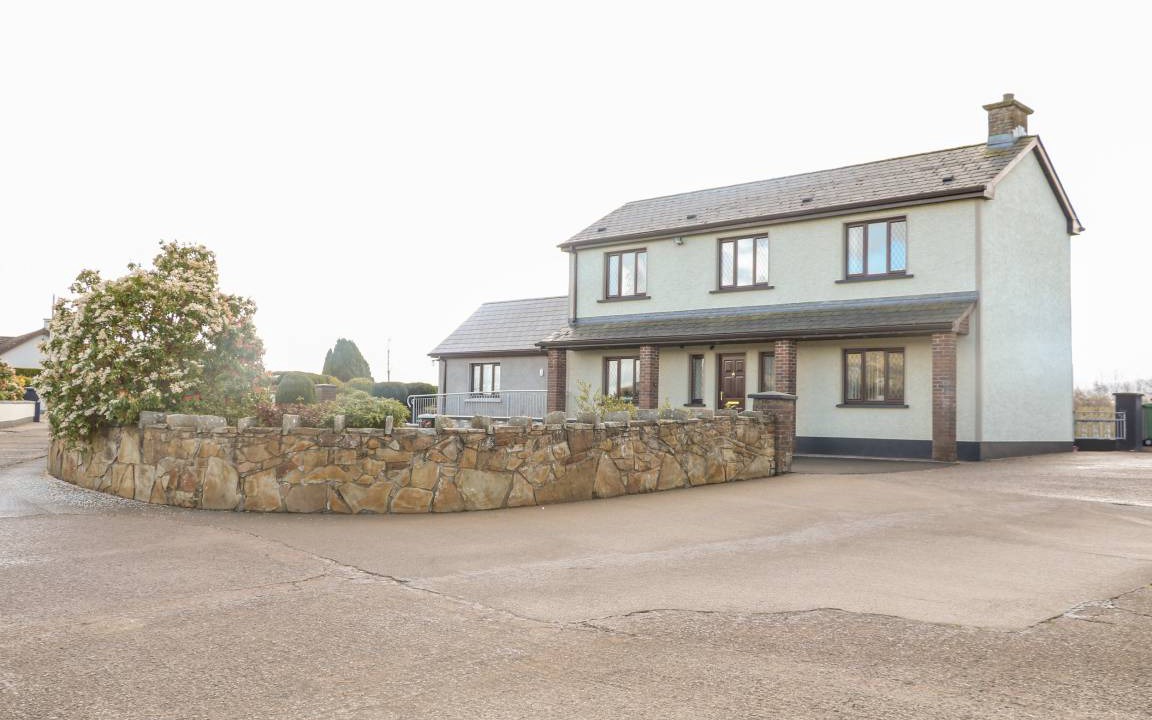 Enniskillen Cottage | Cabin ∙ 4 bedrooms ∙ 8 guests
