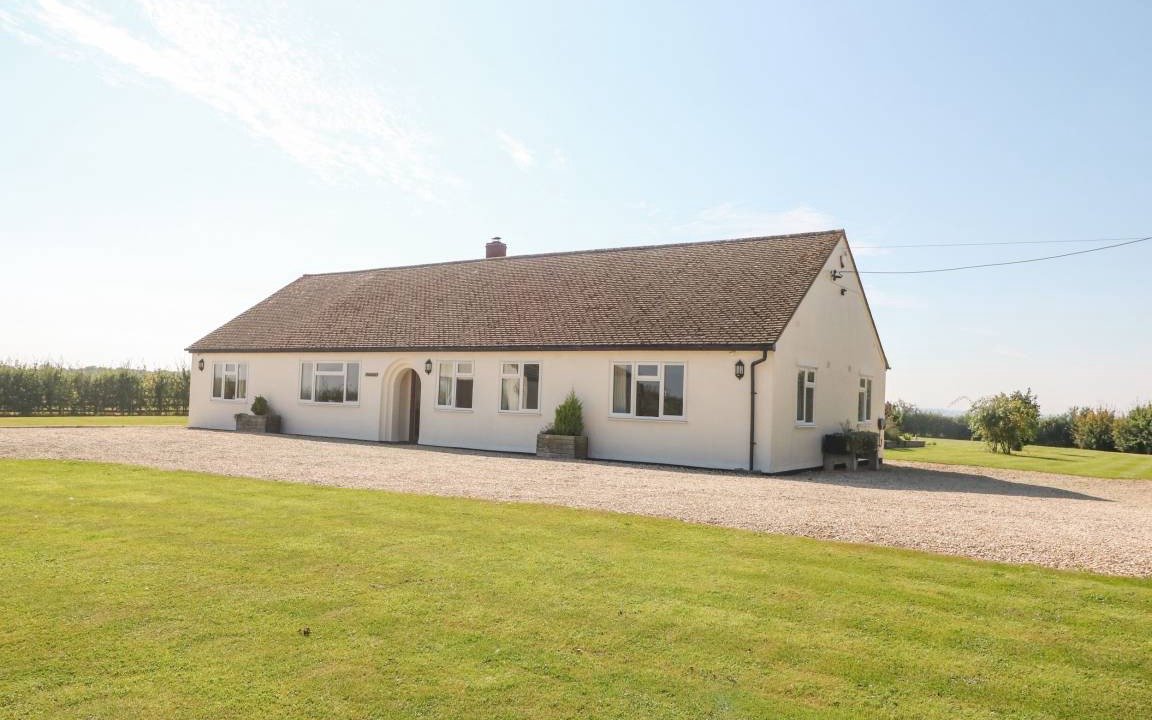 Witney Cottage | Cabin ∙ 5 bedrooms ∙ 10 guests