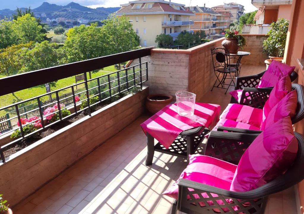 Porto d'Ascoli Apartment | Carina's Maison