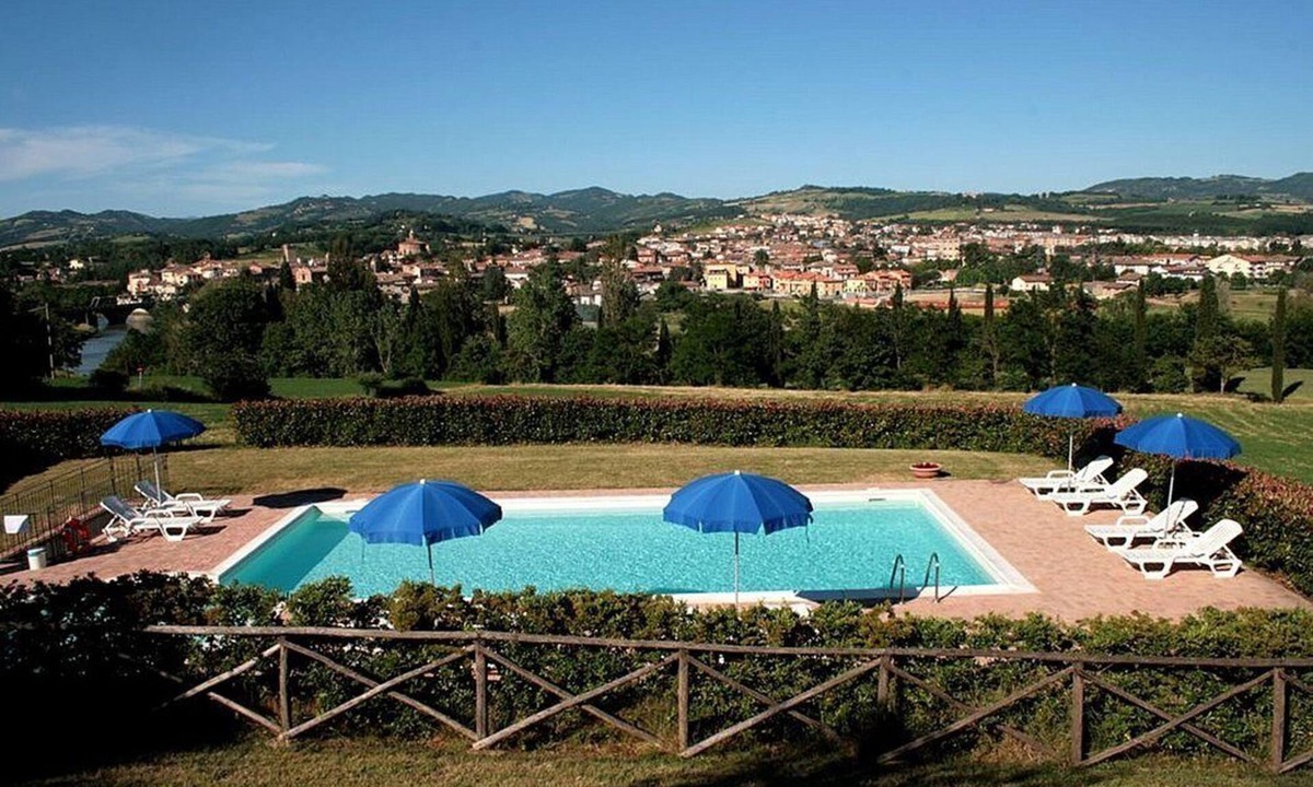 Umbertide House | Casa Gioele B: A welcoming apartment situated in a quiet location, a few minutes from the town center, with Free WI-FI.