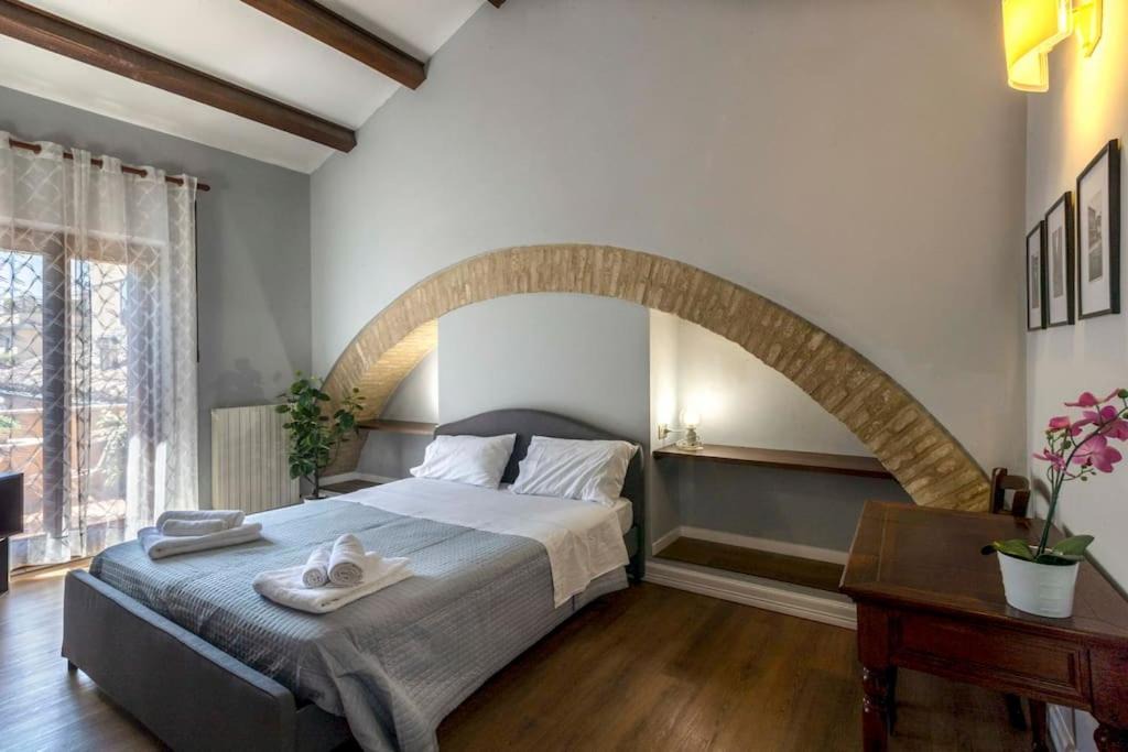 Macerata Apartment | Casa Tosca con balcone vicino parcheggio
