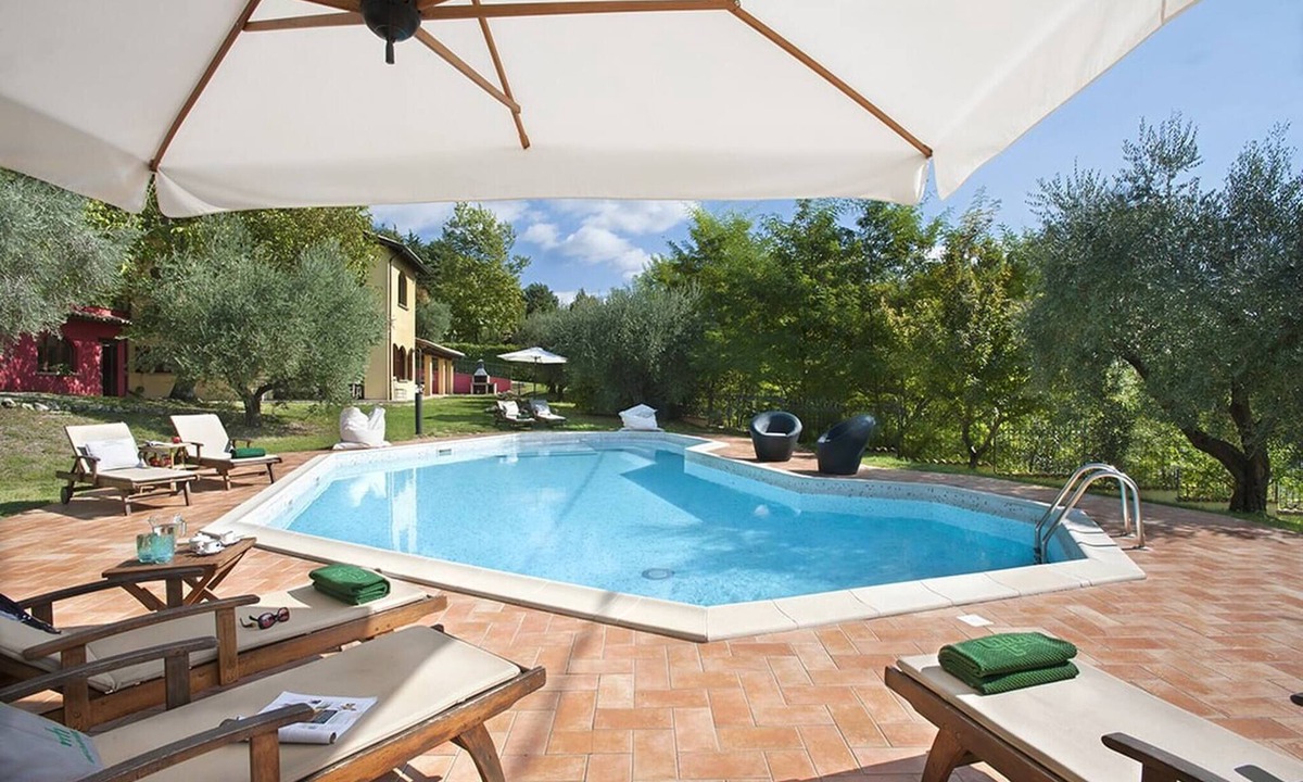 Acqualagna Villa | Casale degli Ulivi 12 by Marche Holiday Villas