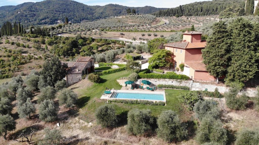 San Donato in Collina House | Casavilla Rentals by Torre a Cona