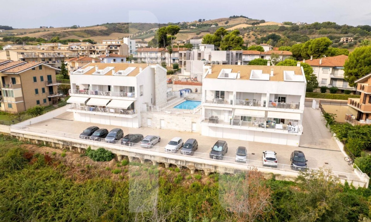 Foggetta Apartment | Cerrano Park B08 - Libeccio - Apartment with garden and terrace with seaview
