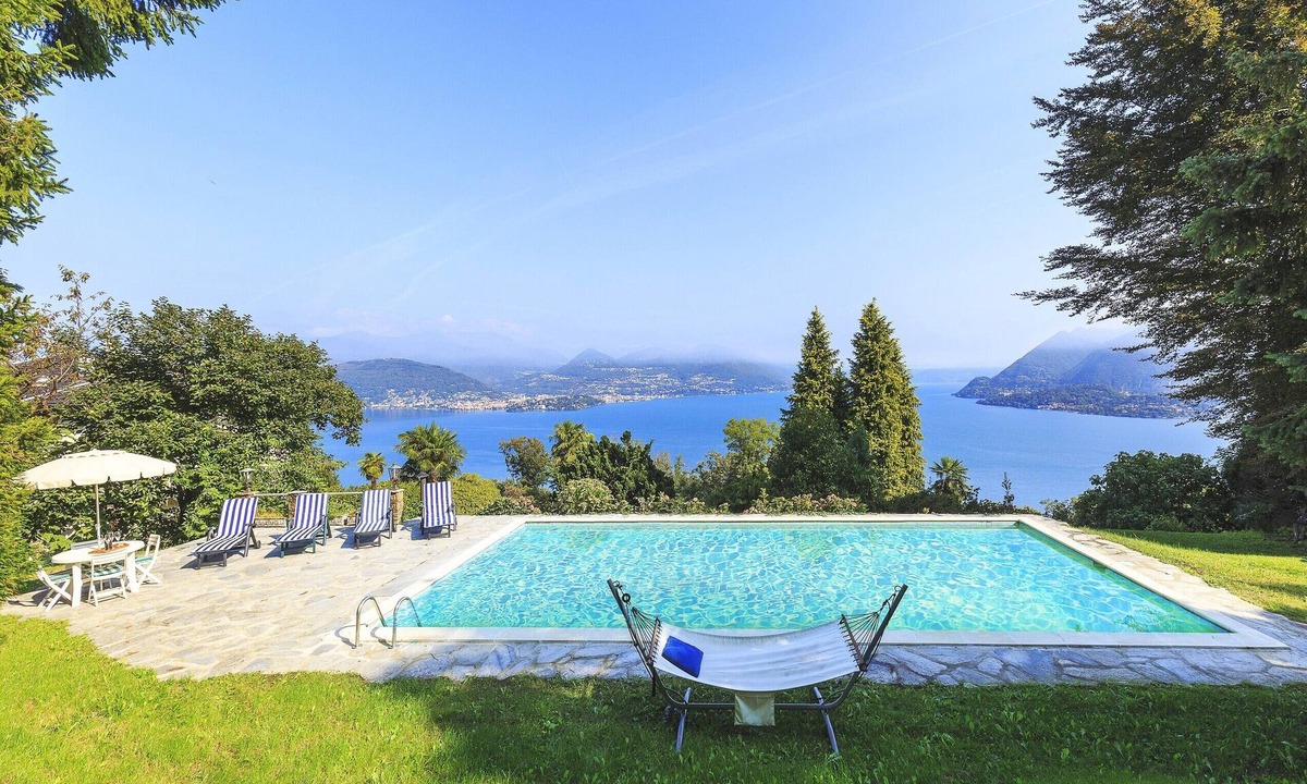 Stresa Villa | Charismatic villa with pool and truly outstanding views! - Villa La Brisina
