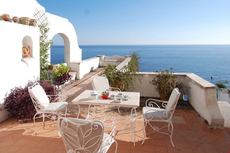 Montepertuso Villa | CHARMING VILLA near Positano with Pool & Wifi. We respond 24/7