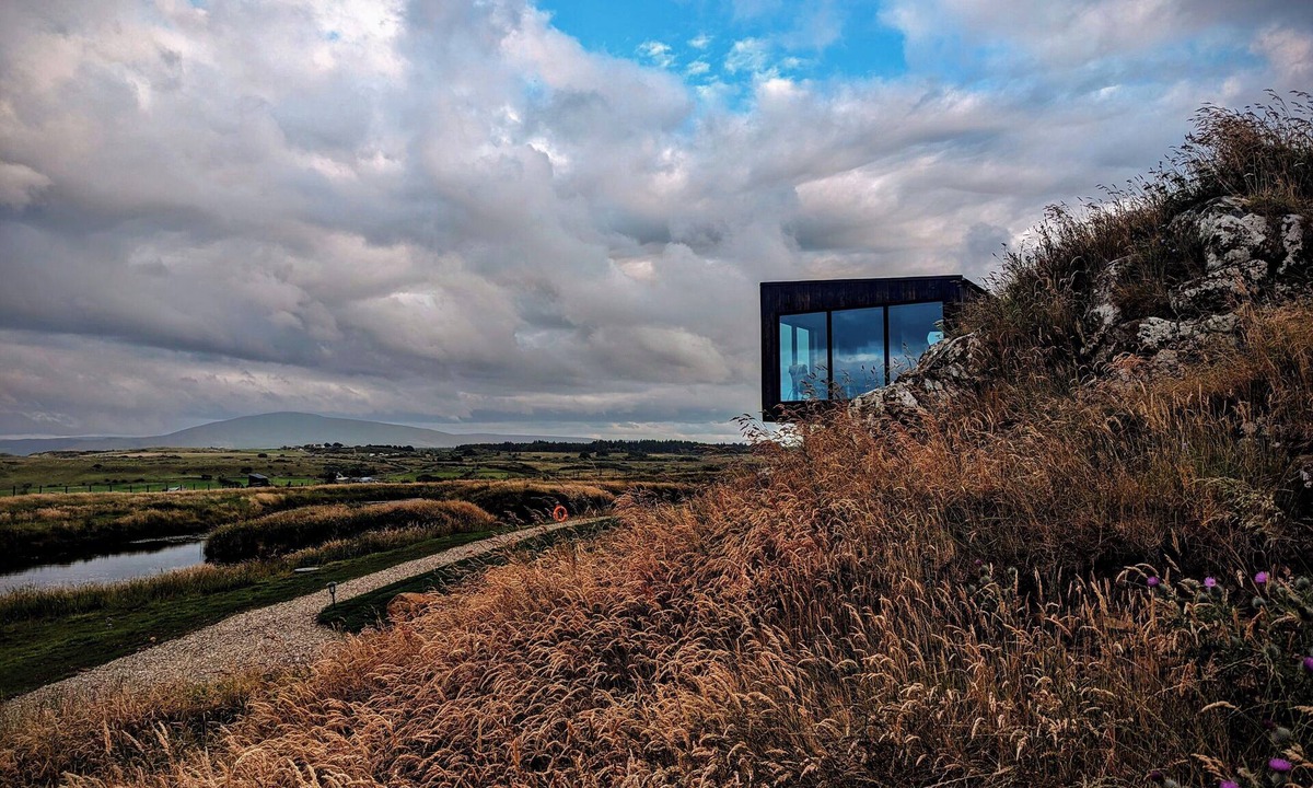 Ballycastle Cabin | Cliff Top Retreat with Private Hot tub (Cab2)