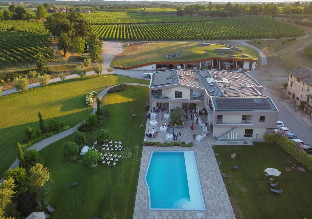 Pozzolengo Apartment | COBUE "Wine resort & Spa"