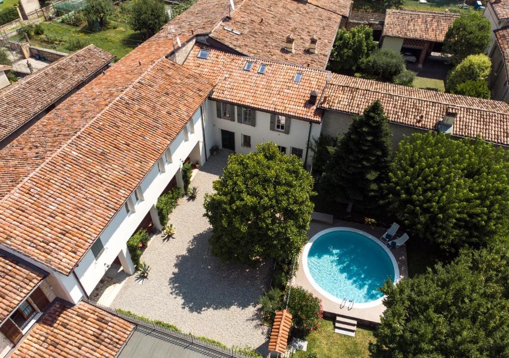 Ome Bed & Breakfast | Corte Martinola bed&breakfast in Franciacorta