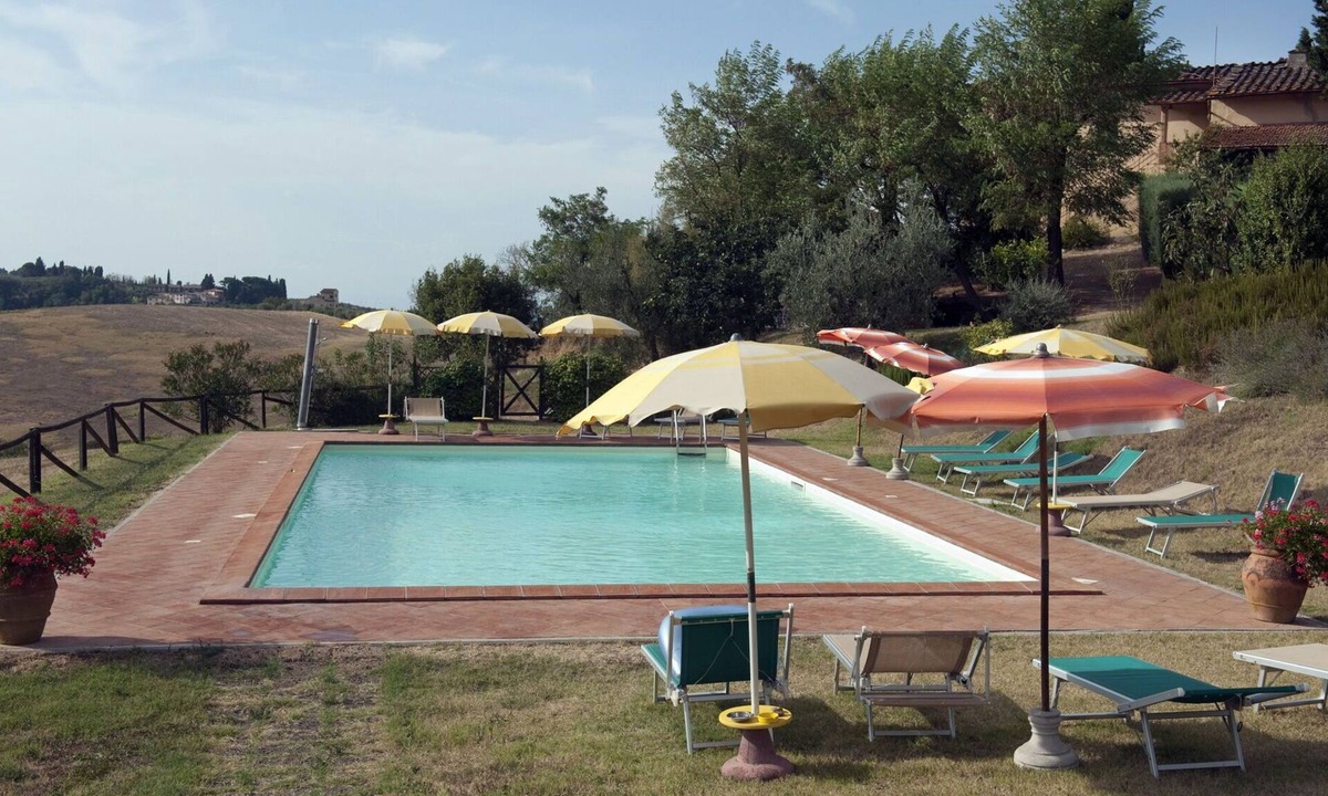 San Gimignano Apartment | Cosy apartment for 3 people with A/C, WIFI, pool, pets allowed and panoramic view