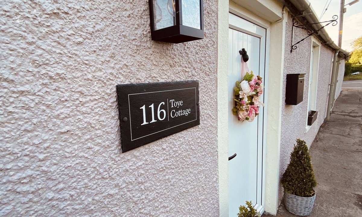 Downpatrick Cottage | Cosy Cottage 5 mins from Killyleagh, Strangford Lough (Pet-Friendly!)
