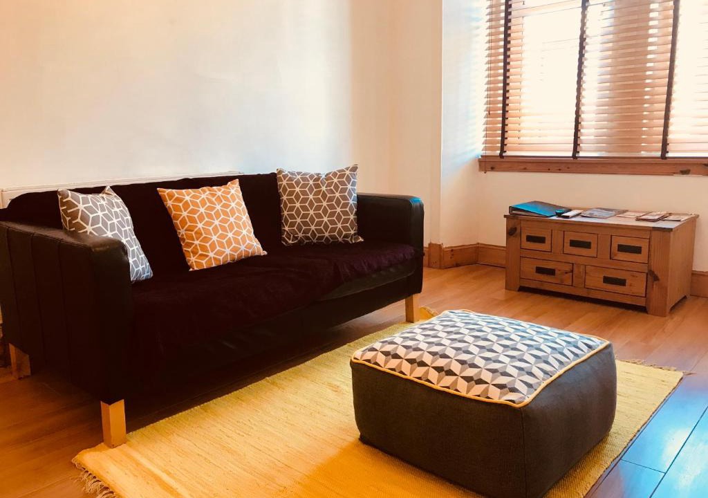 Dalry Apartment | Dalry Flat