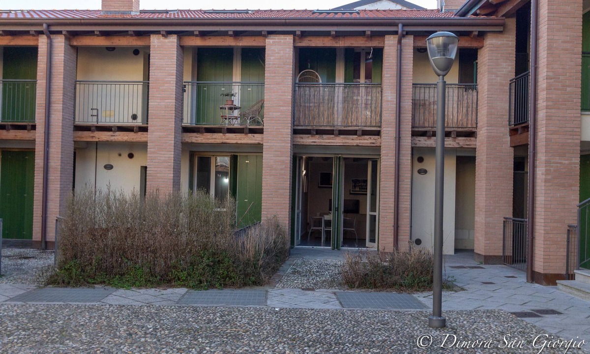 Bonate Sotto House | Dimora San Giorgio casa vacanze ampia e confortevole in centro paese