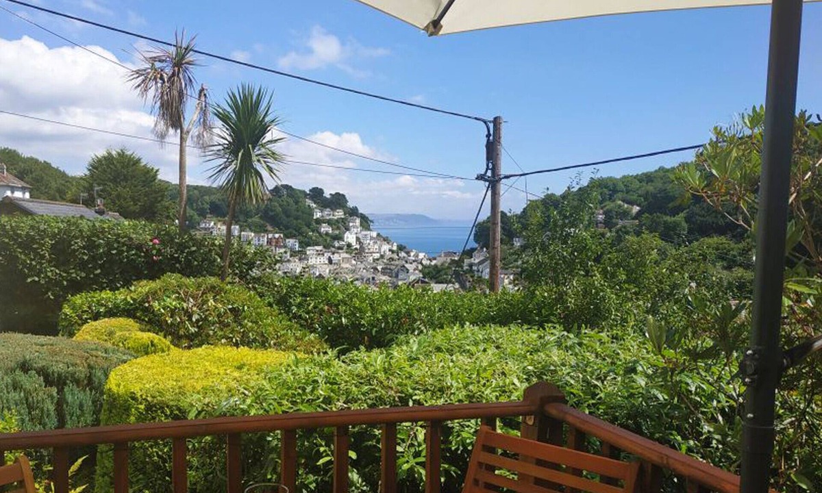 West Looe House | Dog friendly detached Nancecliff Cottage-enclosed garden & ocean view-Cornwall