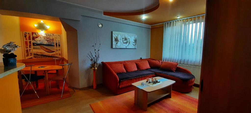Medijana Apartment | Domacinstvo La ViE u gradu