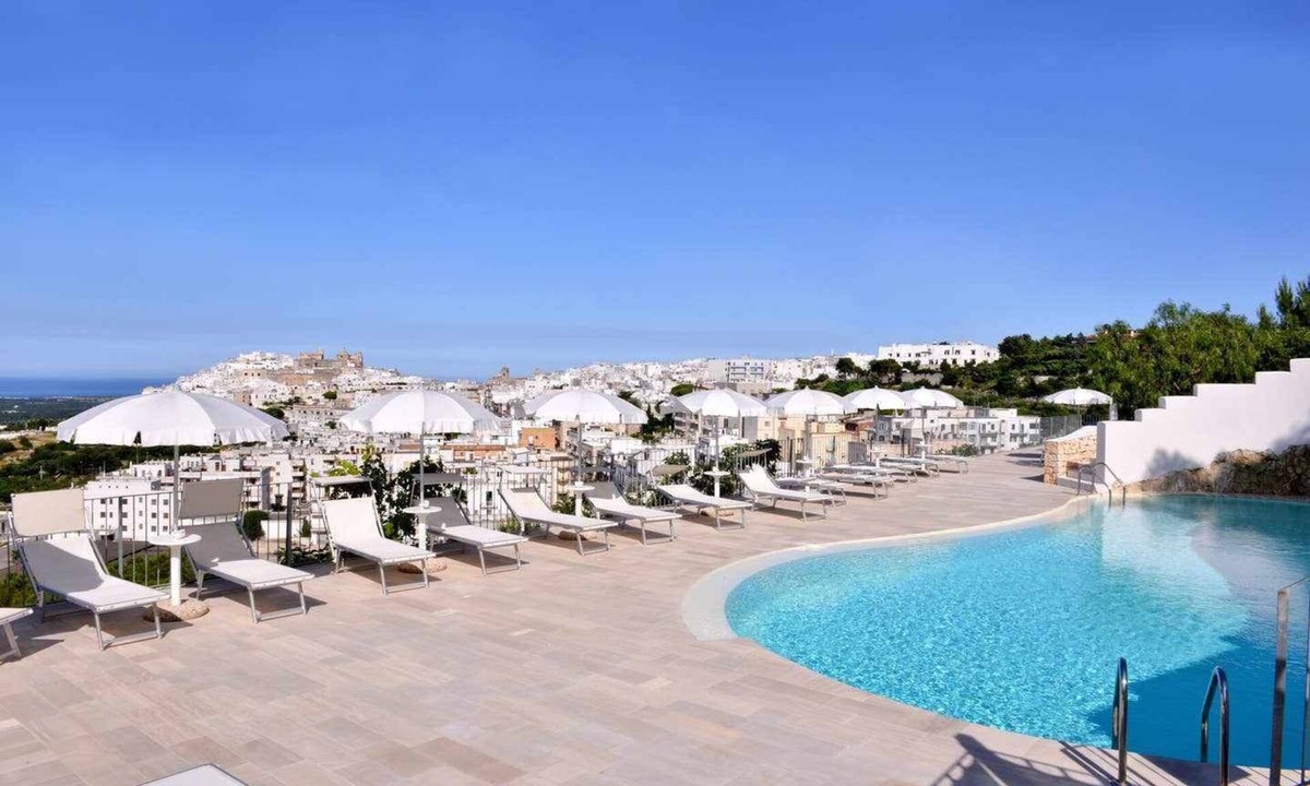 Ostuni House | Ecate. Pool, garden, veranda,Ostuni center 700m on foot, Ostuni beaches 8 km.Wow