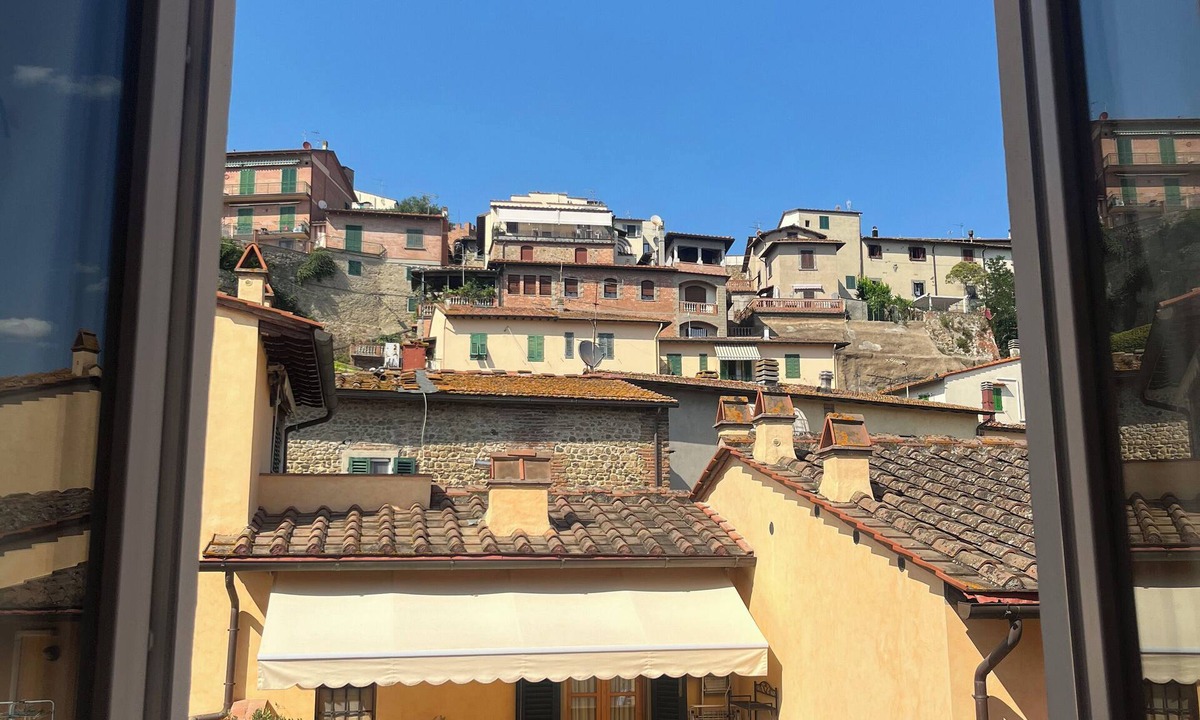Capraia e Limite House | Ecological House in Tuscany - Powered mainly by solar energy