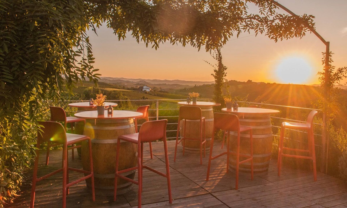 Fontanile Villa | ELEGANT VILLA WITH SPECTACULAR VIEW ON THE UNESCO VINEYARDS