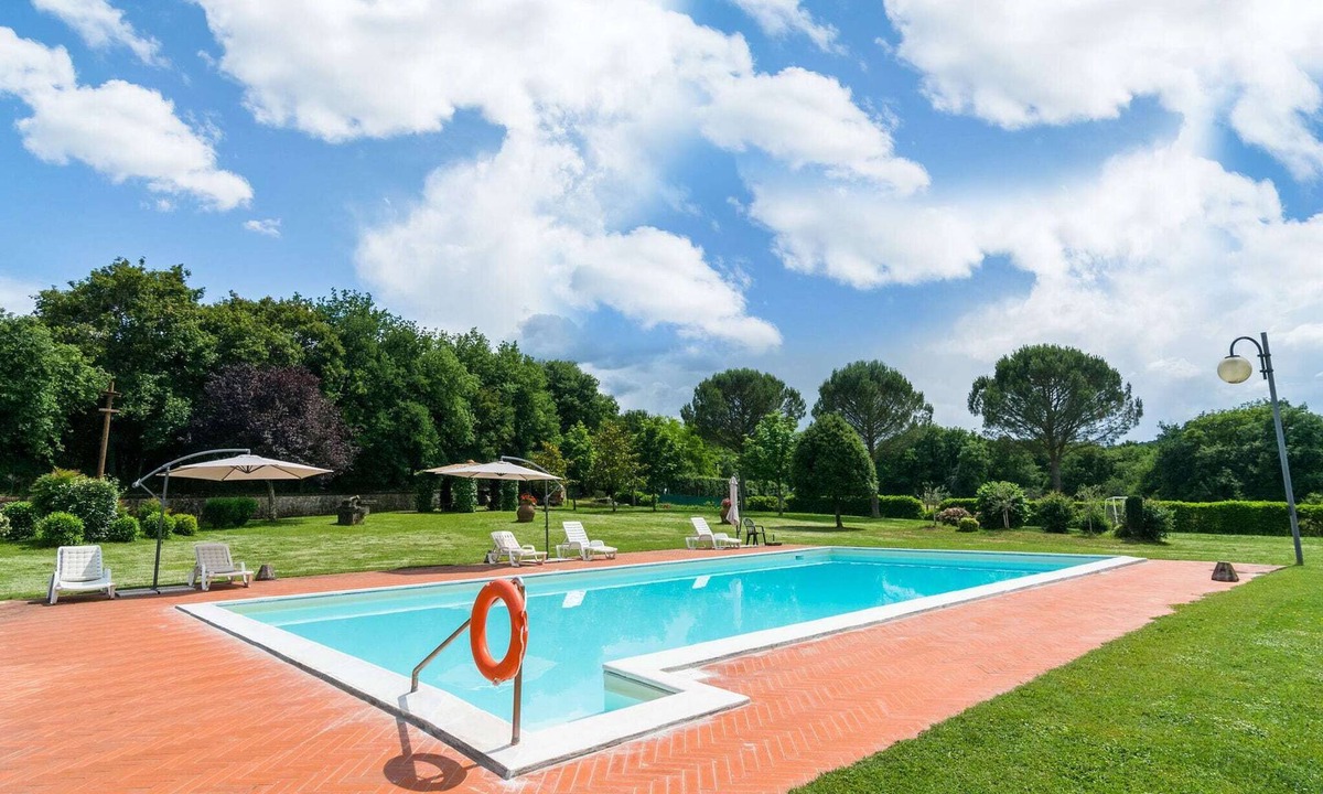Bucine Other | Farmhouse with Pool View