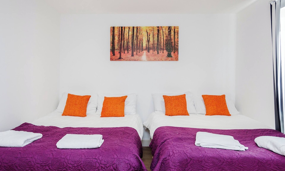 Island Gardens Apartment | *For The Larger Groups 2Bedroom 2Bathrooms Spacious Apartments *