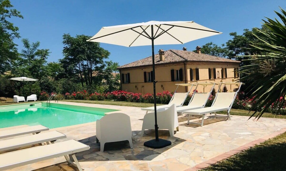 Fratte Rosa Villa | Fresh Deluxe Villa With Heaven-Like Surroundings