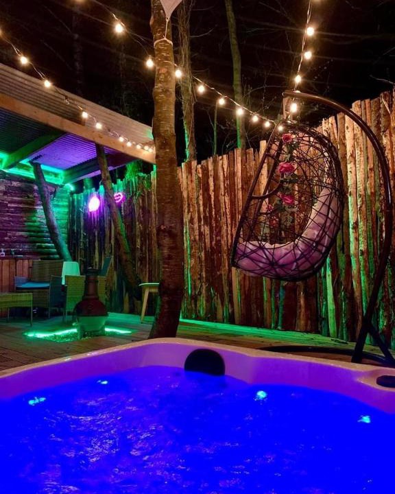 Magherafelt Other | Gracelands Glamping lodge 1