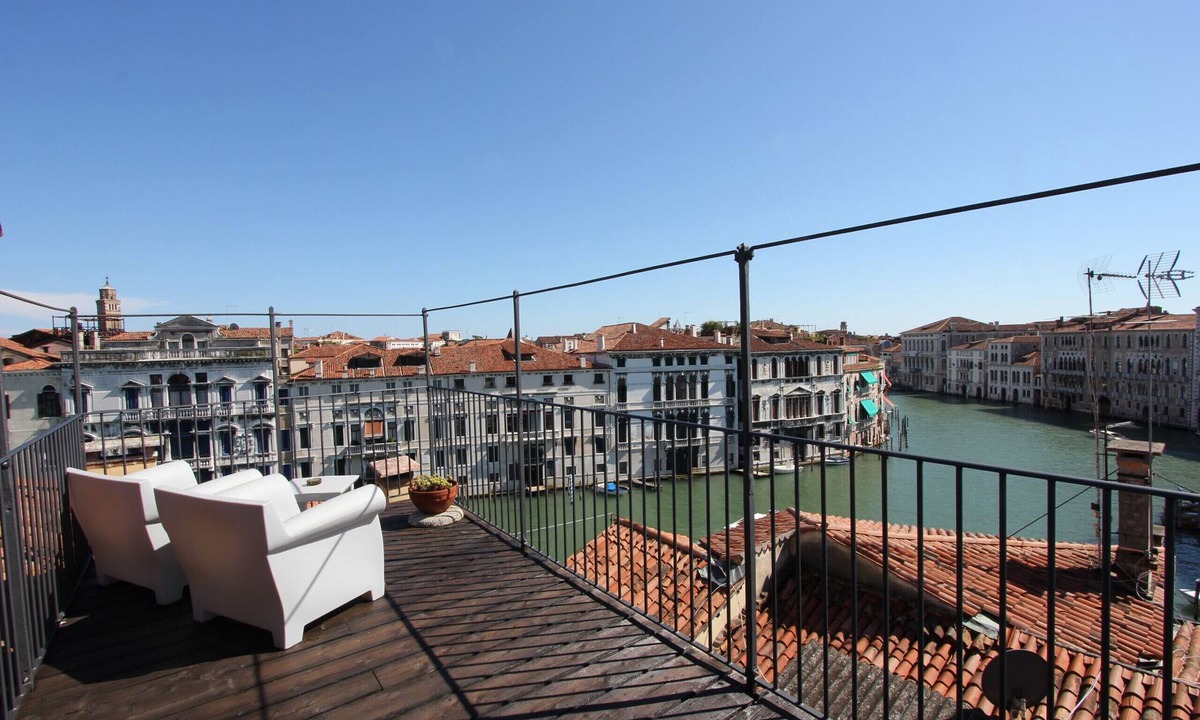 San Polo Apartment | Grand Canal Loft Terrace