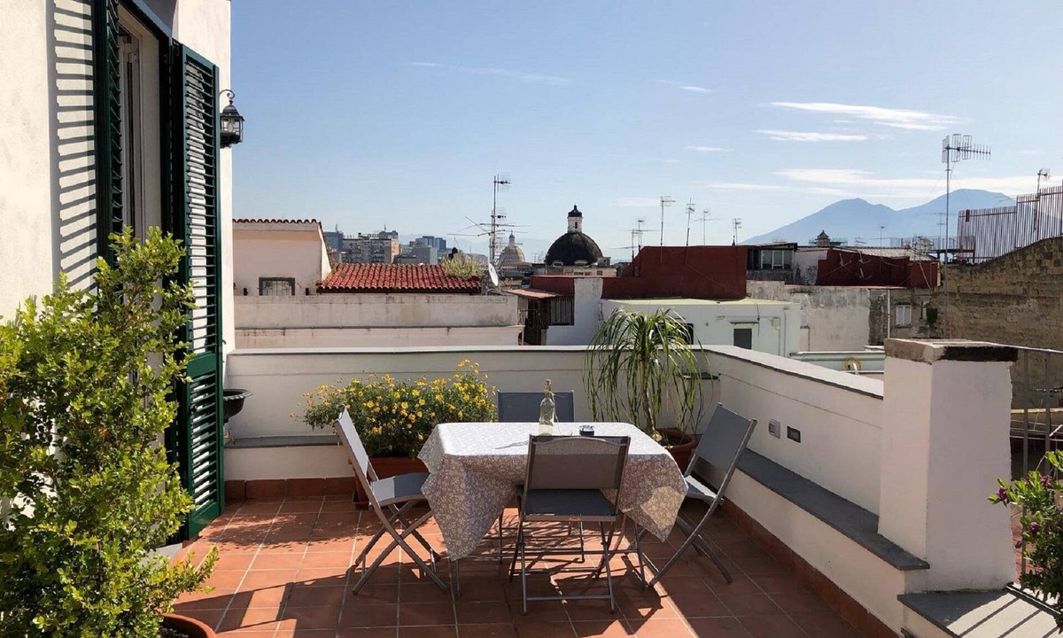Naples City Centre Apartment | GREGORIUS DIAMERISMA: panoramic terrace