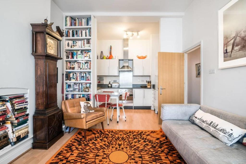 Islington Apartment | GuestReady - Bright 1BR Home near Arsenal Stadium wBalcony