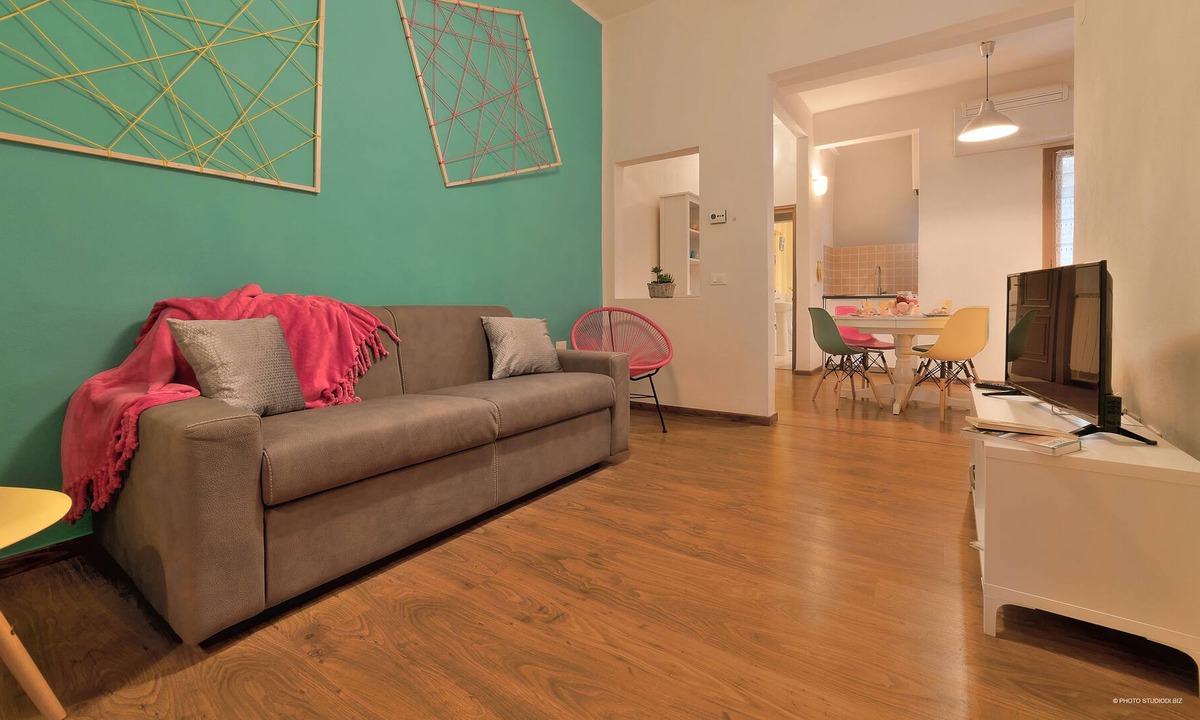 Santa Croce Apartment | happy apartment in lively area