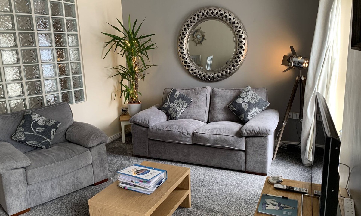 Donaghadee Apartment | Harbour View luxury comfortable Holiday Apartment