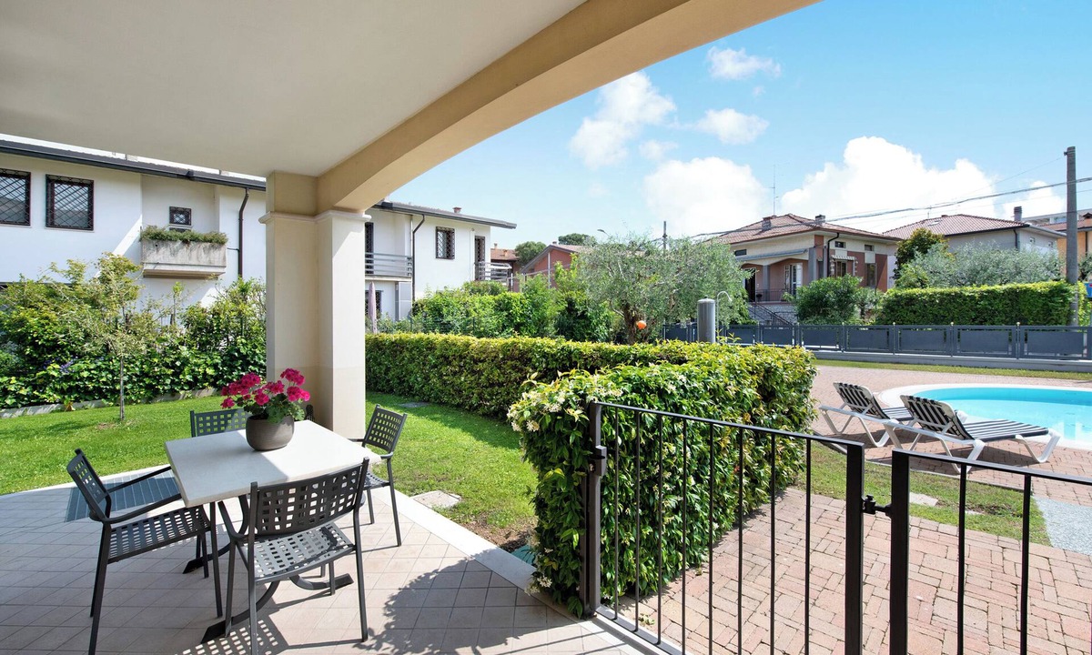 Desenzano del Garda Apartment | Holiday Apartment 'Katy Lake Salvia' with Shared Pool, Private Terrace & Wi-Fi