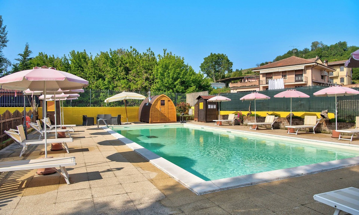 San Matteo Apartment | Holiday Apartment "Jasmine" with Pool, Private Terrace & Wi-Fi