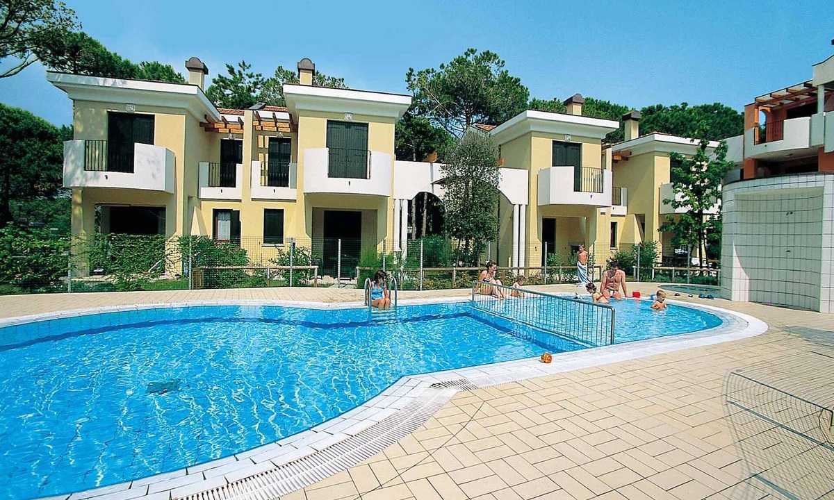 Bibione Pineda Apartment | Holiday apartment with garden and air conditioning