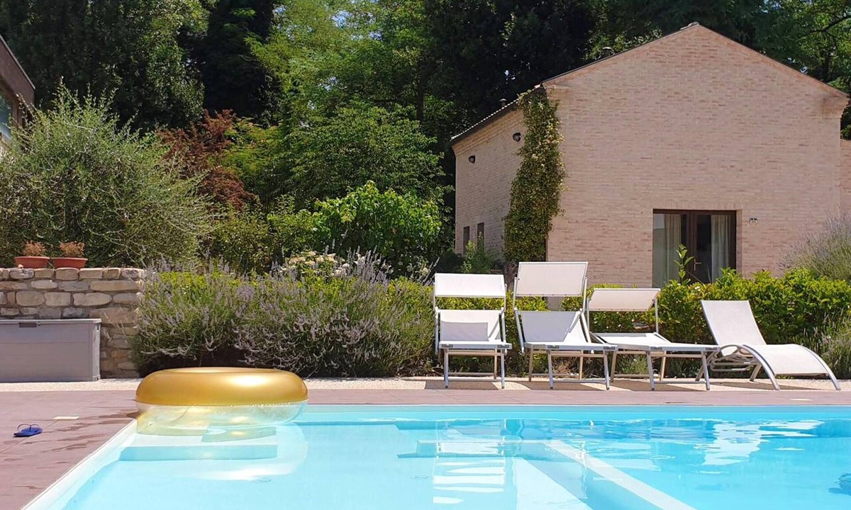 Montalto delle Marche Apartment | Homerez - Nice appartement for 3 ppl. with shared pool at Montalto delle Marche