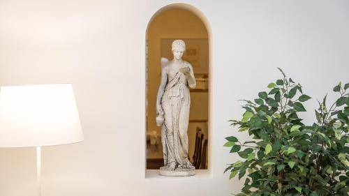 Rione XVIII Castro Pretorio Apartment | 150 m² Apartment ∙ 2 bedrooms ∙ 6 guests