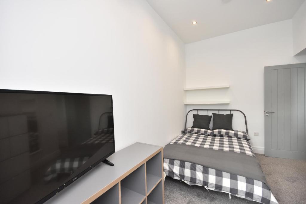 Baglan Apartment | King Edward road with sea view