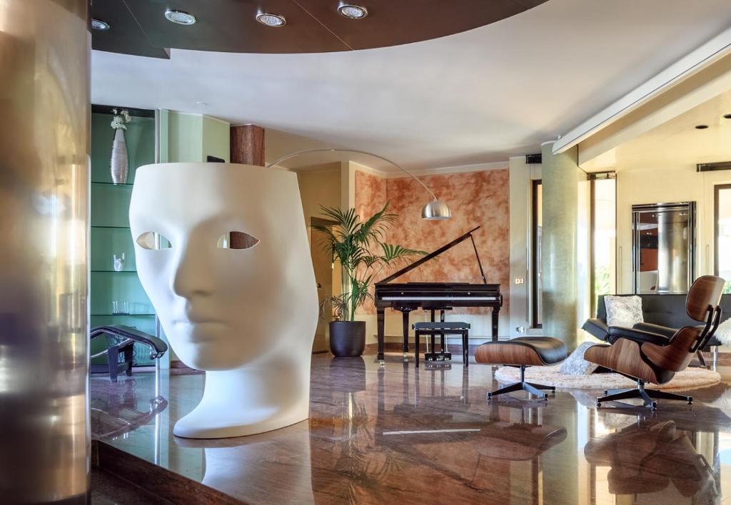 Taranto Villa | La Gigasuite - Design Villa at Sea with Spa & Pool