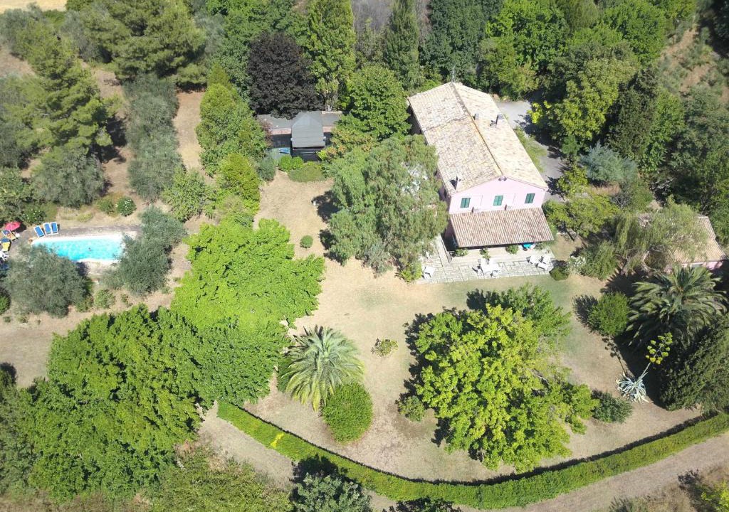 Senigallia Apartment | La meriggia Agriturismo- Ampio appartamento con terrazza esclusiva