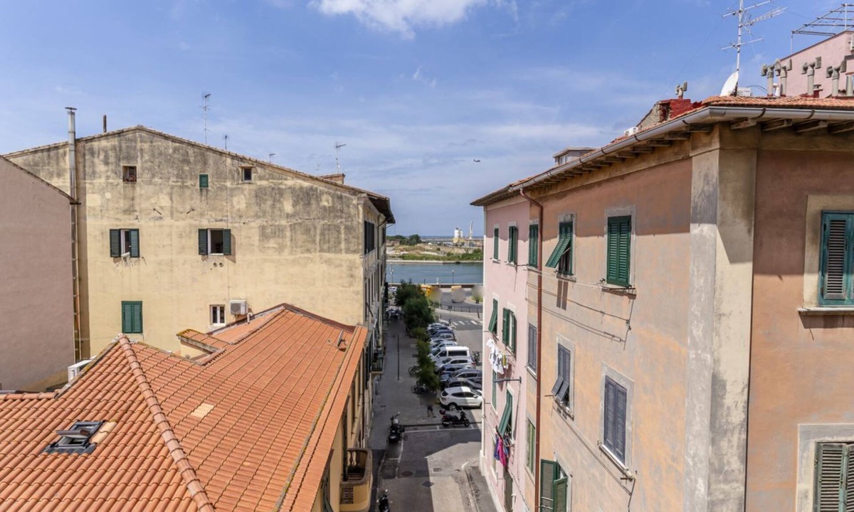 Livorno Apartment | Livorno Lovely Sea View Apartment