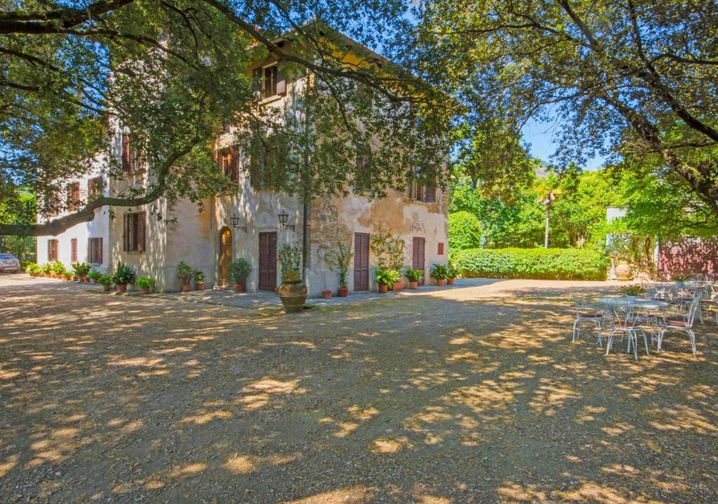 Le Piazze House | Locazione Turistica Cozzano