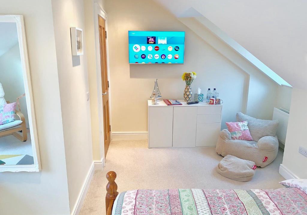Ballycastle House | Loft Room @ Sean and Janes