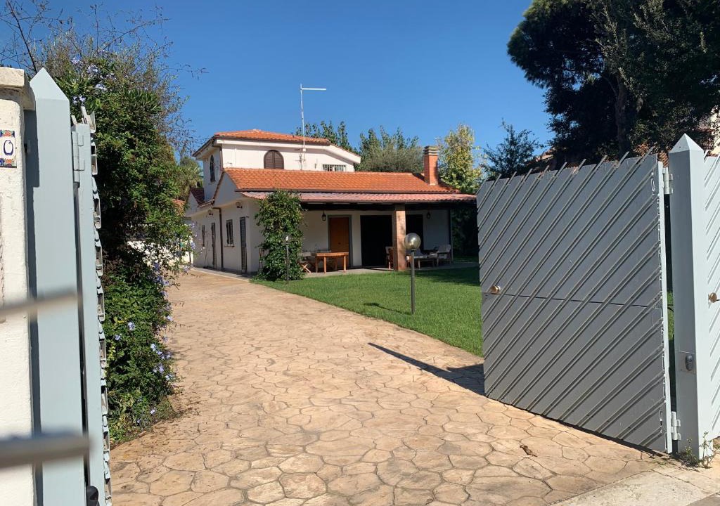 Fregenae House | Lux Beach Villa con piscina a 200m dal mare