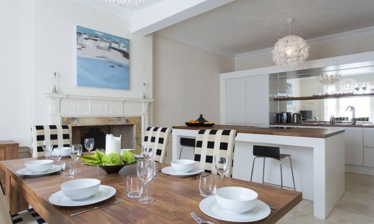 New Town House | Luxury Townhouse Set At The Heart Of Edinburgh's Georgian New Town