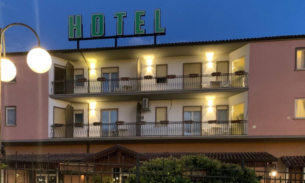 Magliano deʼ Marsi House | M'ami Bed and Breakfast