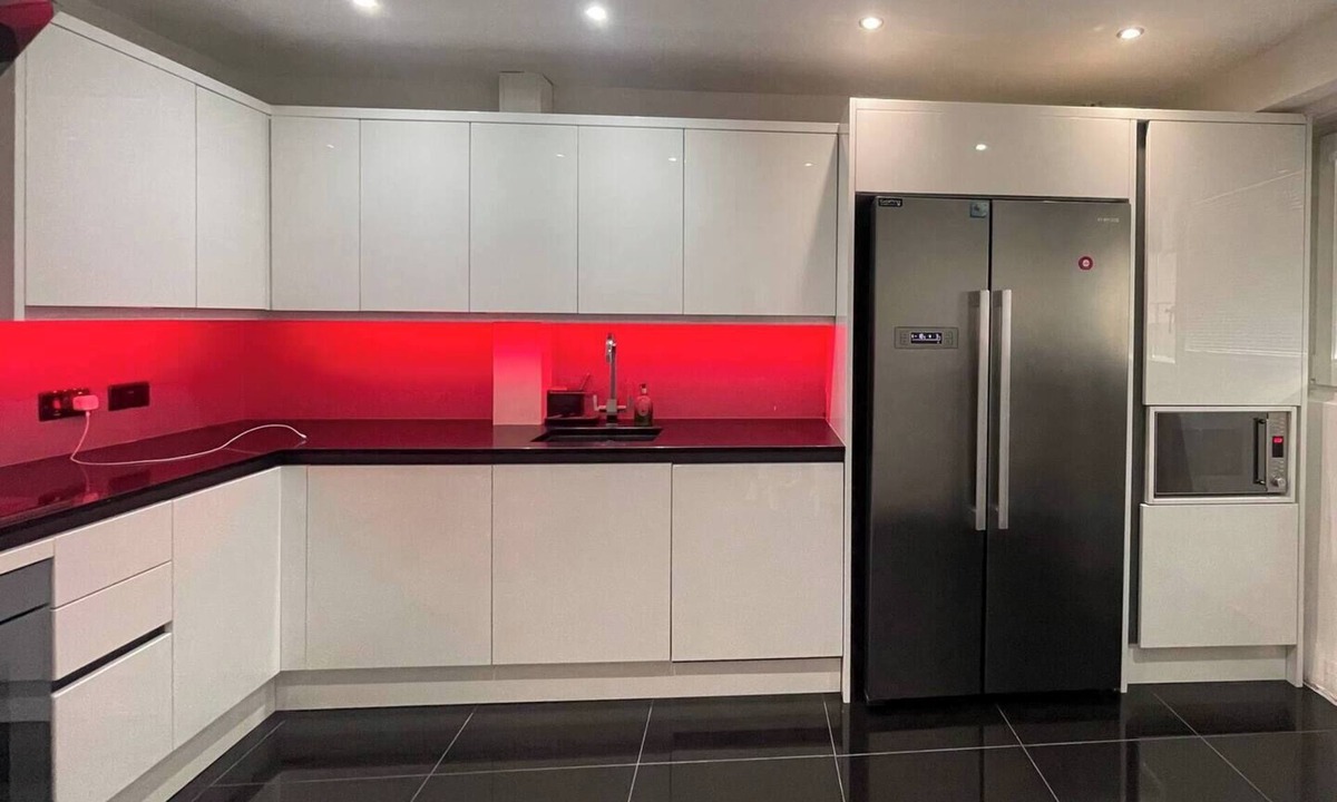 Brownswood Apartment | Modern AP in the heart of London